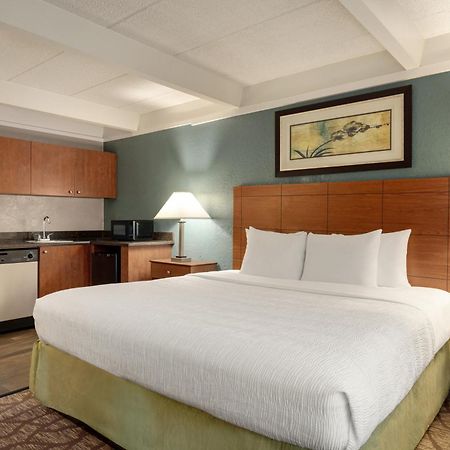 Americinn By Wyndham Grand Rapids Airport North Cascade Exterior photo