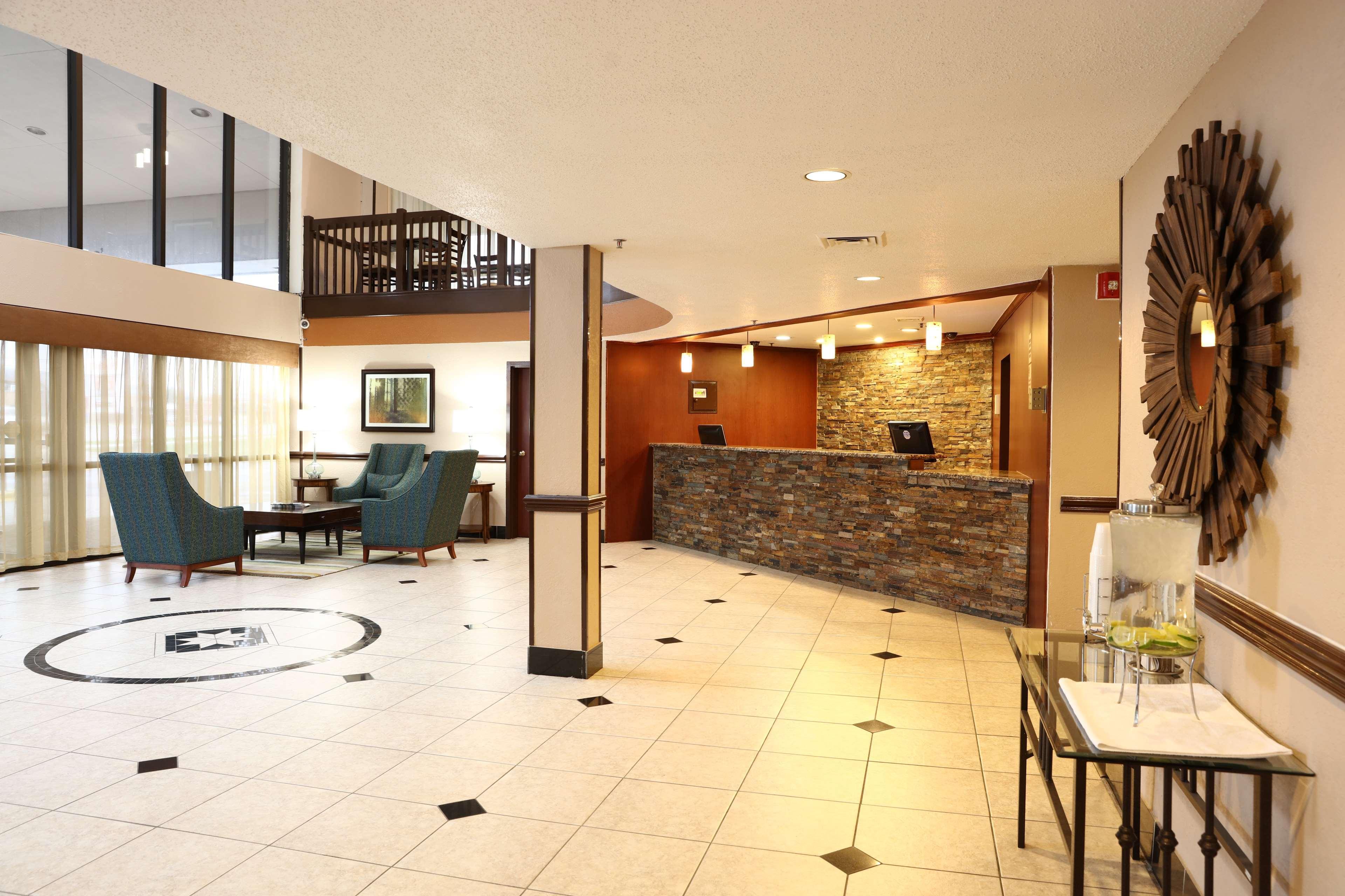 Americinn By Wyndham Grand Rapids Airport North Cascade Exterior photo