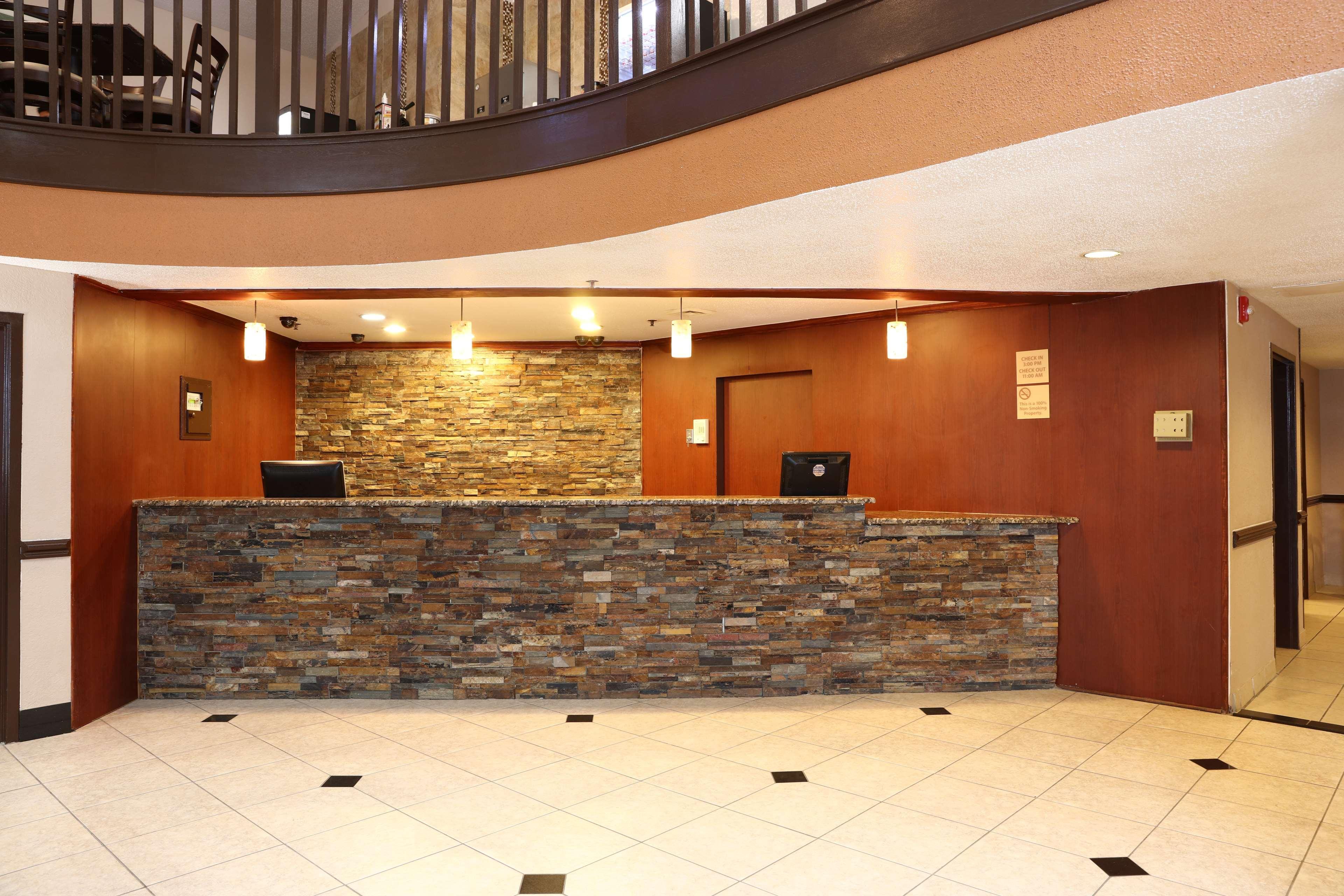Americinn By Wyndham Grand Rapids Airport North Cascade Exterior photo
