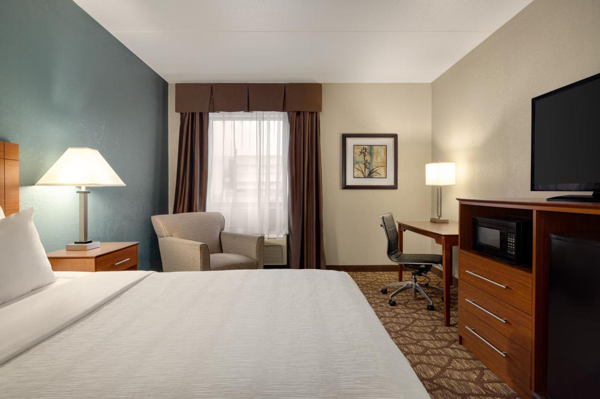 Americinn By Wyndham Grand Rapids Airport North Cascade Exterior photo