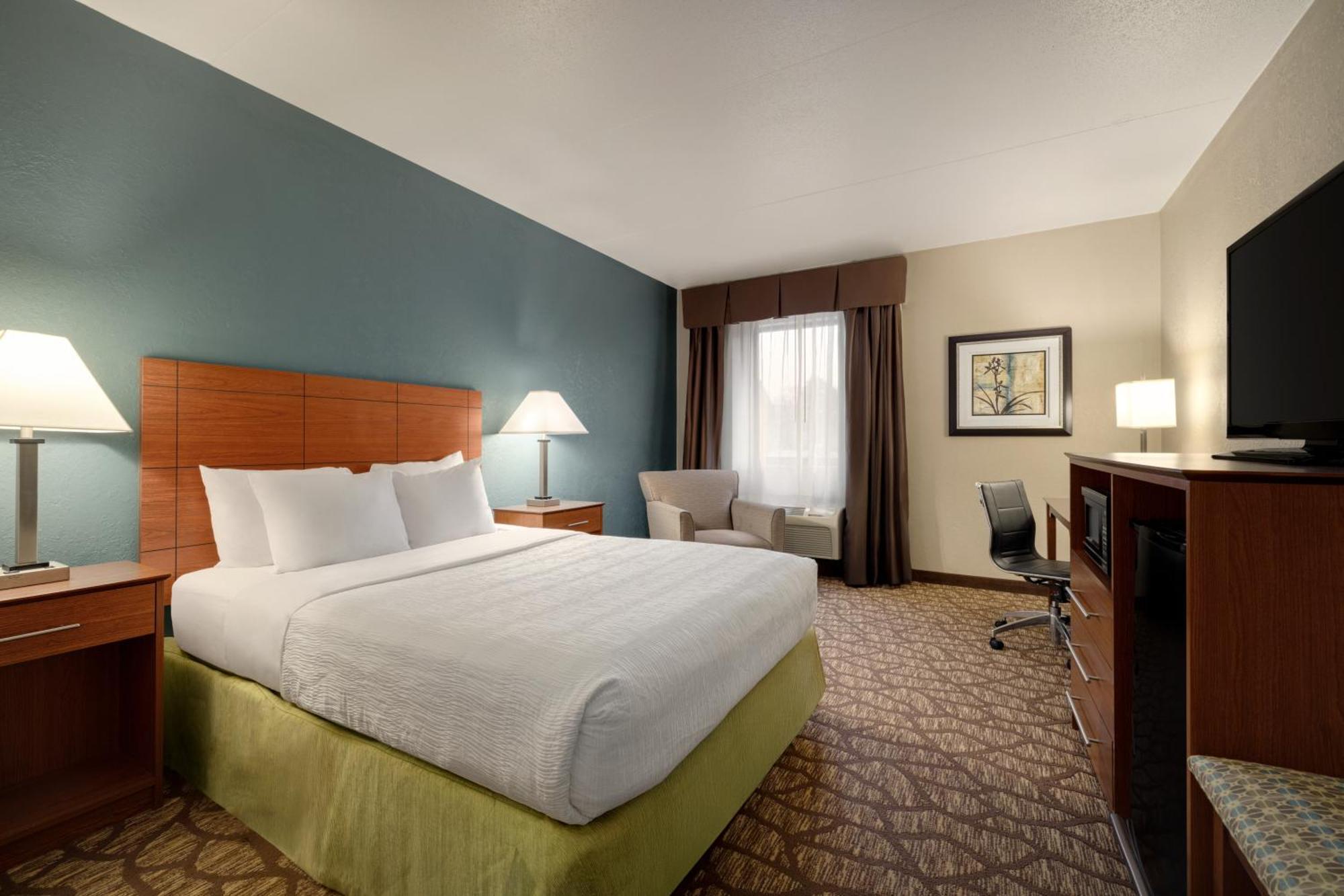 Americinn By Wyndham Grand Rapids Airport North Cascade Exterior photo