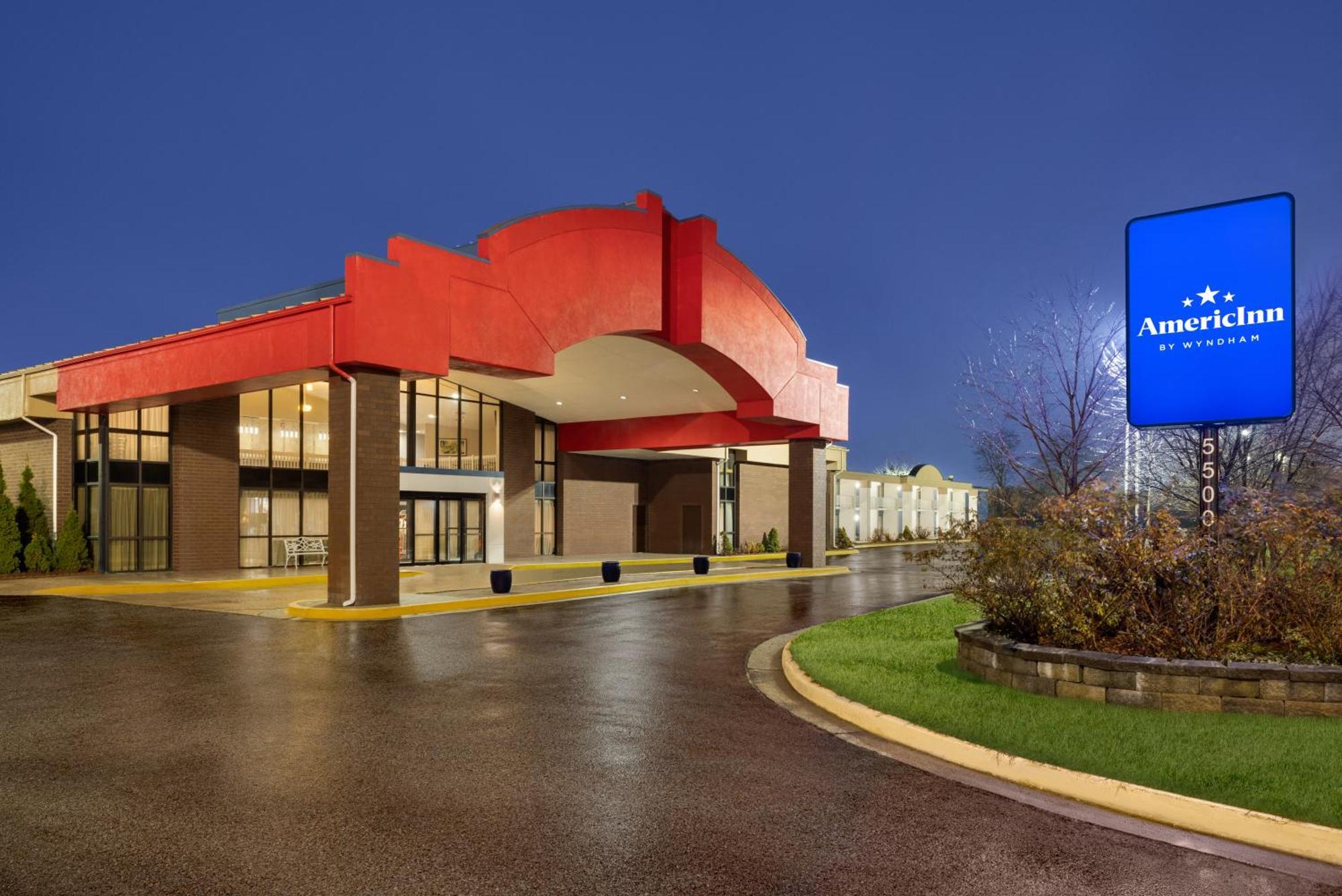 Americinn By Wyndham Grand Rapids Airport North Cascade Exterior photo