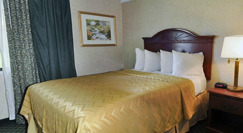 Americinn By Wyndham Grand Rapids Airport North Cascade Exterior photo